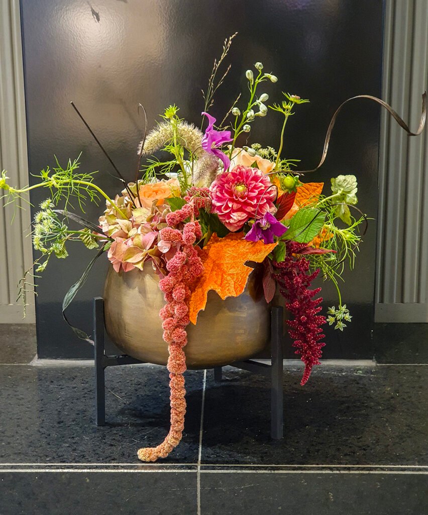 Pure-Flower-Florist-Blommor-Ekerö-Skå-bukett-dekoration-hem-krukväxter